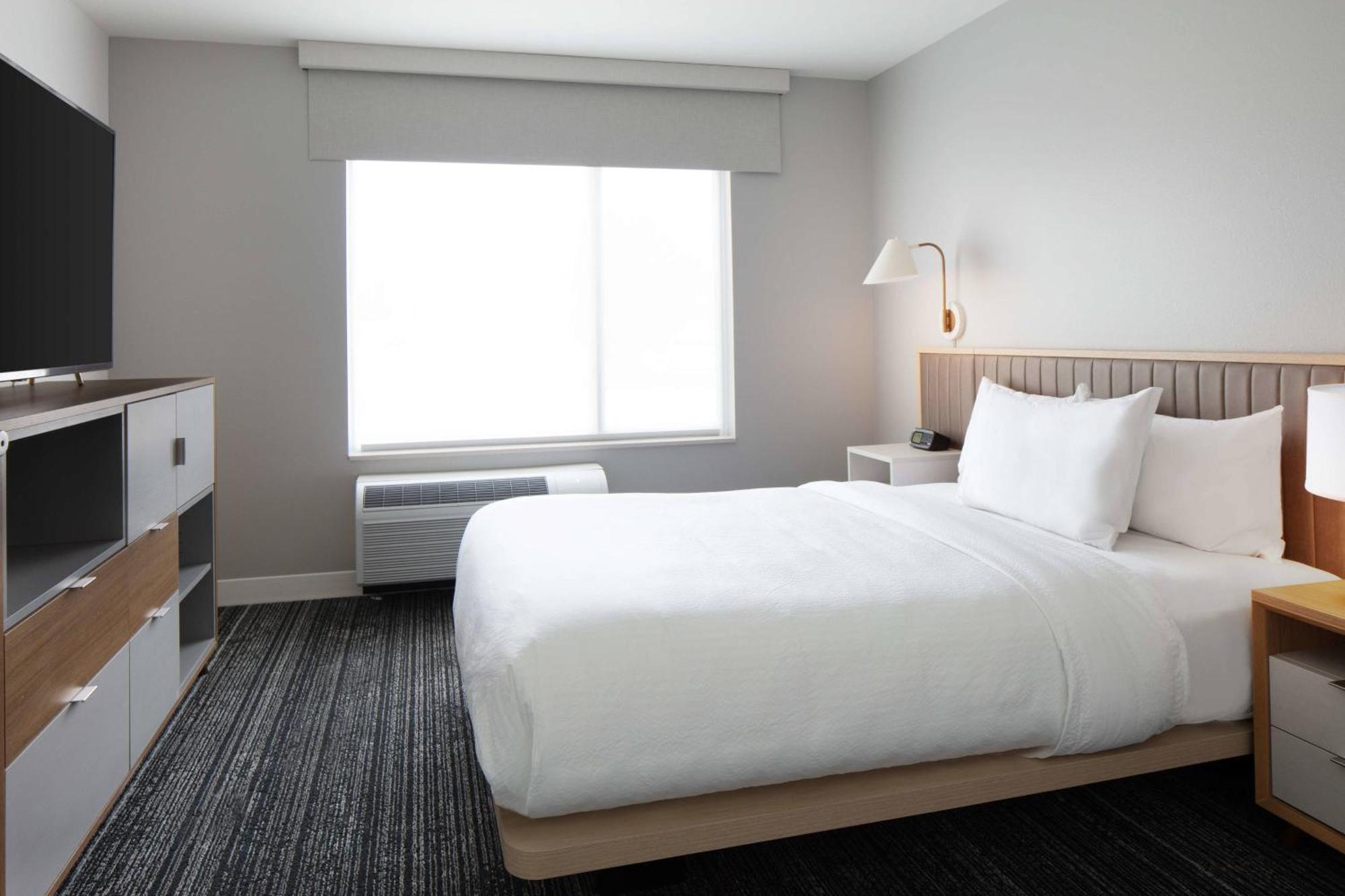 Towneplace Suites By Marriott Milwaukee West Bend מראה חיצוני תמונה