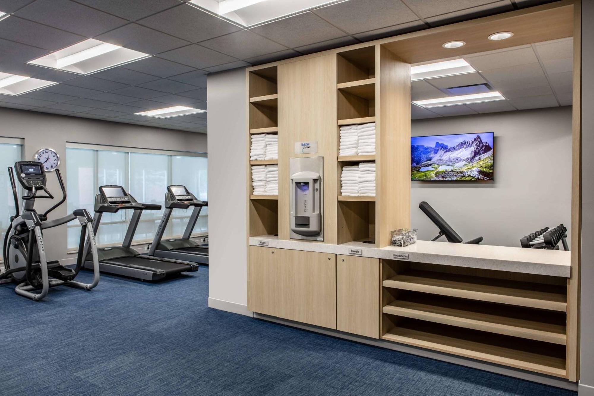 Towneplace Suites By Marriott Milwaukee West Bend מראה חיצוני תמונה