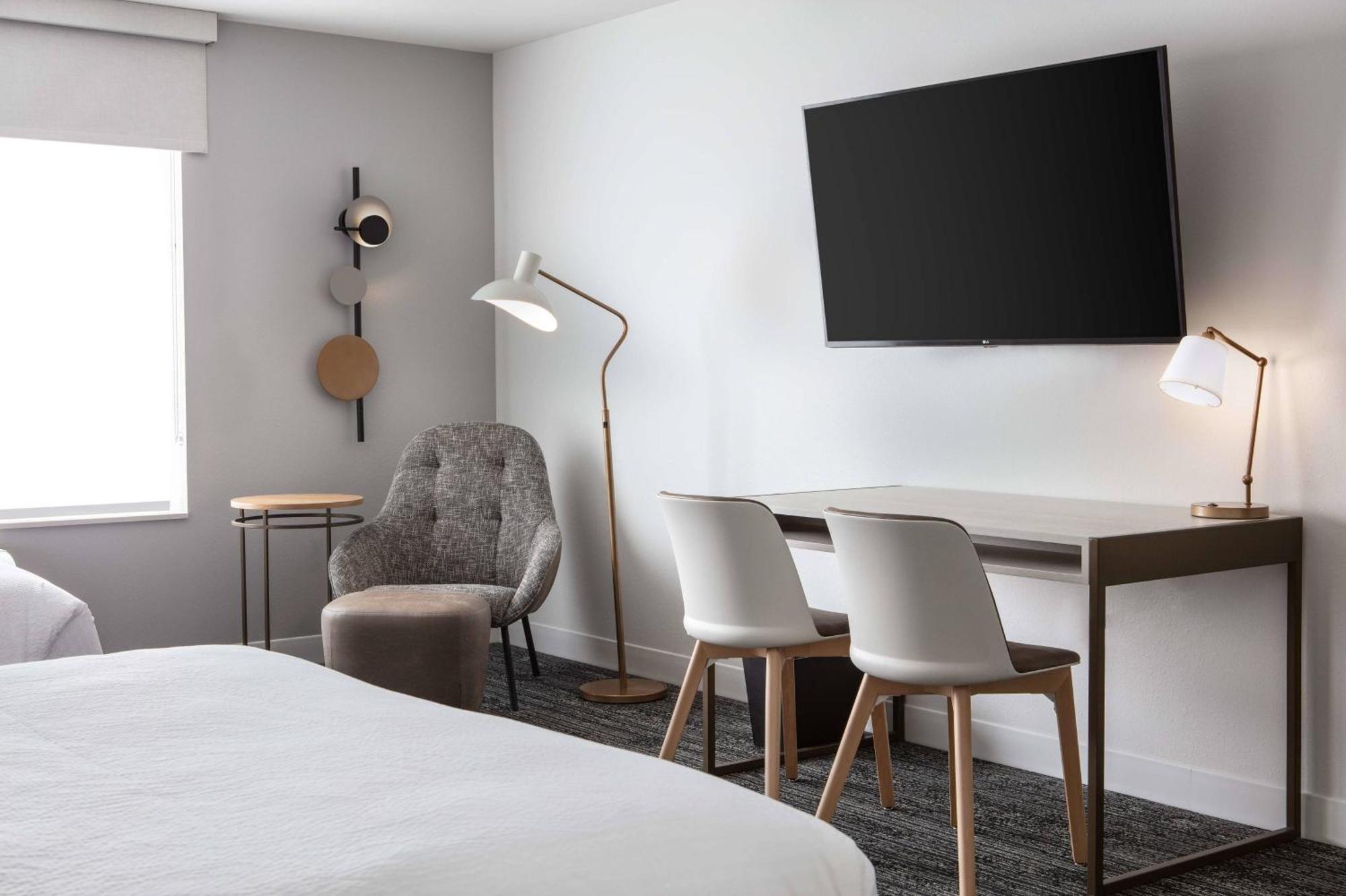 Towneplace Suites By Marriott Milwaukee West Bend מראה חיצוני תמונה